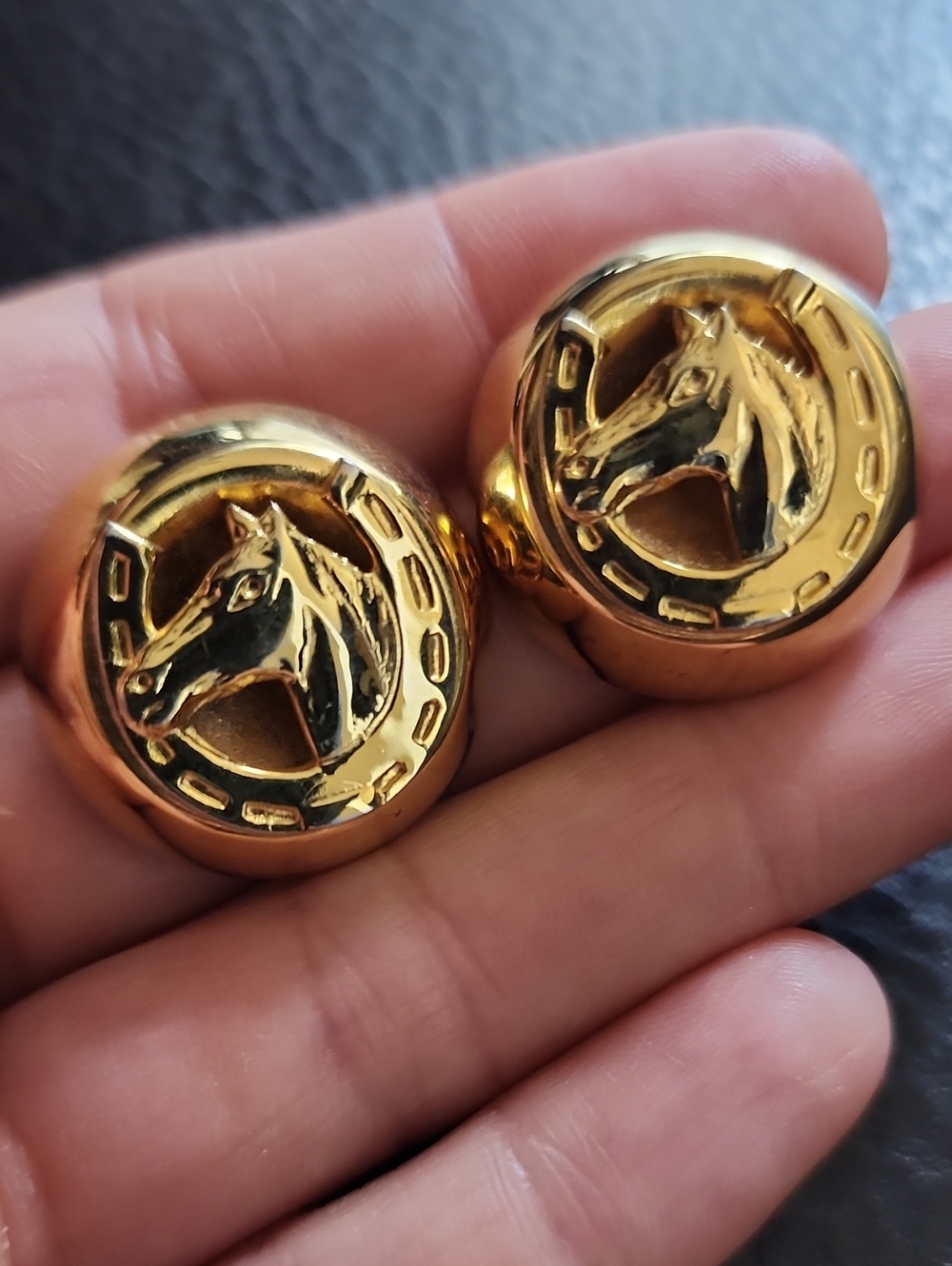 VTG Gold Horse Head Earrings- Classic Equine Design